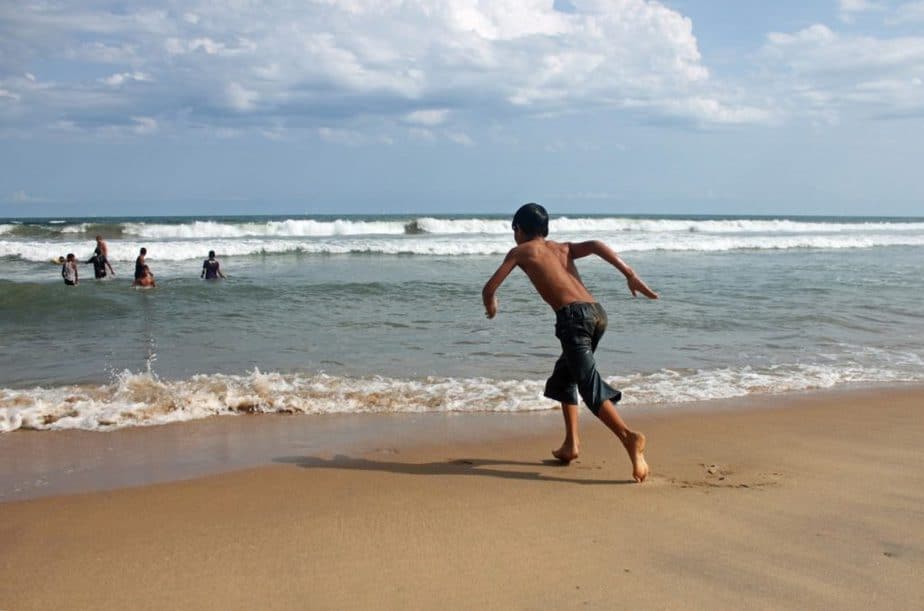 Pondicherry Beach India Boy Swimming Hot