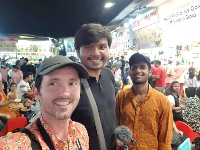CND-Mumbai street food friends selfie